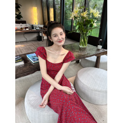 法式復古碎花甜美度假風連衣裙女夏季收腰顯瘦方領小心機設計長裙