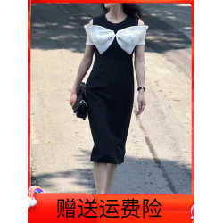 繁雲調撞色蝴蝶結露肩連衣裙女2025夏新款時尚收腰顯瘦中長款裙子