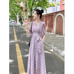 2025夏季新款紫色波點v領連衣裙女氣質收腰顯瘦中長款茶歇長裙子