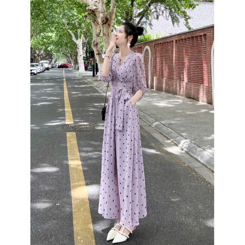 2025夏季新款紫色波點v領連衣裙女氣質收腰顯瘦中長款茶歇長裙子