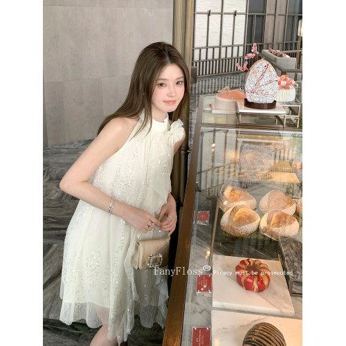 FanyFloss法式立體花朵亮片掛脖連衣裙女夏重工荷葉邊釘鑽娃娃裙