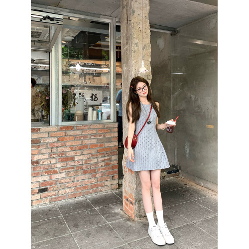 學院風圓領無袖收腰顯瘦連衣裙女夏季法式灰色短款氣質背心A字裙
