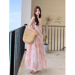 粉色暈染條紋印花吊帶連衣裙女2025夏新款法式度假風絕美氣質長裙