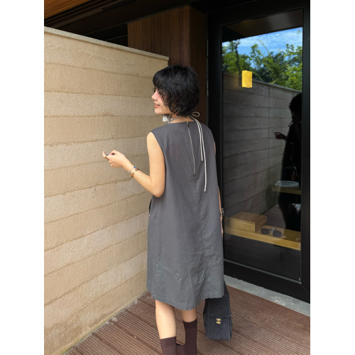 BUUYIE 昀辰 無袖背心裙女夏新款高級感氣質中長款寬松馬甲連衣裙