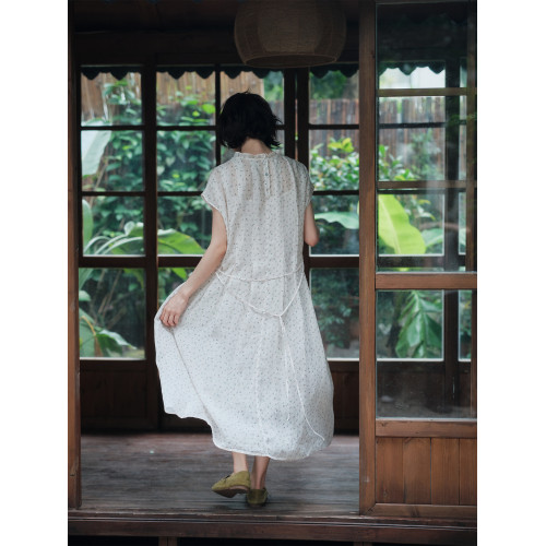 說與山聽「初櫻映」碎花苧麻連衣裙 短袖圓領松弛感日系女夏 2526
