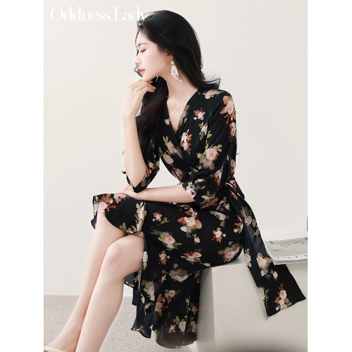 真絲桑蠶絲連衣裙2025新款高級感黑色印花超好看精緻絕美小裙子夏