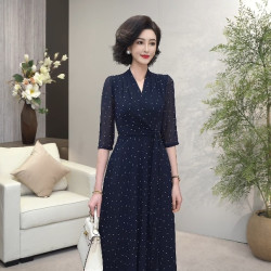 2025藏藍色包裹V領靈動水玉小波點萊賽爾天絲喬其紗連衣裙WF3262
