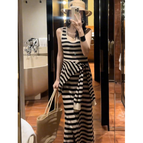 設計感條紋撞色無袖背心連衣裙女夏法式收腰顯瘦長裙披肩通勤套裝
