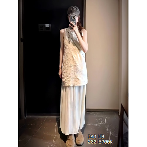 2025法式度假風假兩件拼接背心連衣裙女小衆重工壓褶絕美長裙