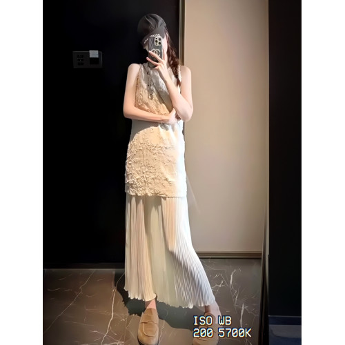 2025法式度假風假兩件拼接背心連衣裙女小衆重工壓褶絕美長裙