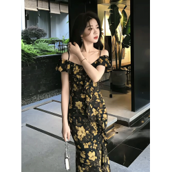 法式復古氣質一字肩碎花連衣裙女2025夏季新款荷葉邊收腰顯瘦長裙