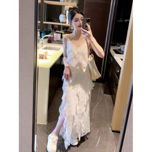 溫柔風海邊度假連衣裙女2025夏季新款氣質絕美蛋糕裙開叉吊帶長裙