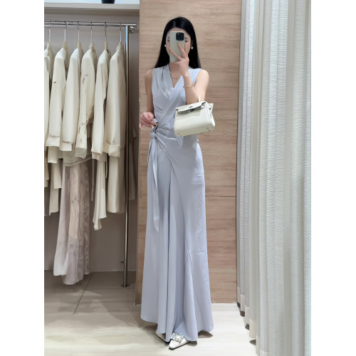 2025新款高級感氣質裹身系綁無袖連衣裙女夏季收腰顯瘦V領長裙