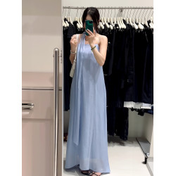 2025聚光燈 醋酸抹胸吊帶連衣裙女夏高級感黑色度假裙配飄帶ins潮