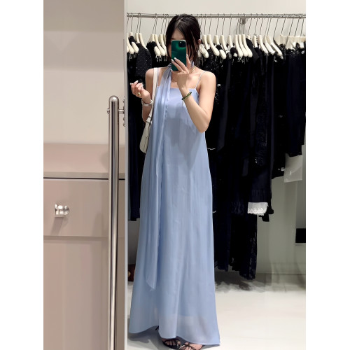 2025聚光燈 醋酸抹胸吊帶連衣裙女夏高級感黑色度假裙配飄帶ins潮