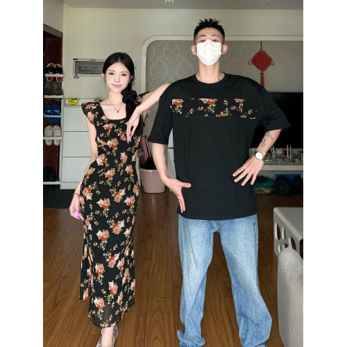 高級感情侶裝夏裝一裙一衣小衆設計感碎花女長裙男t恤2024新款潮