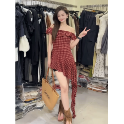 法式荷葉邊飄帶一字肩連衣裙女2025年夏季新款收腰顯瘦不規則短裙