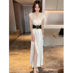 高級感無袖坎肩收腰連衣裙女夏季新款法式赫本風氣質高腰顯瘦長裙