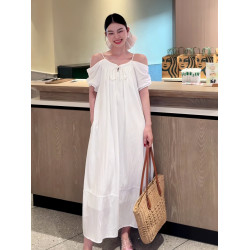白色寬松露肩簡約連衣裙女2025夏季新款慵懶風減齡氣質百搭長裙