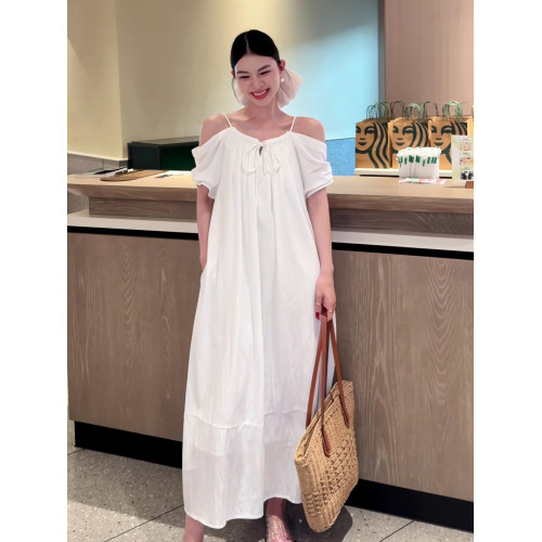 白色寬松露肩簡約連衣裙女2025夏季新款慵懶風減齡氣質百搭長裙