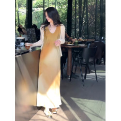 法式U領設計師款連衣裙女2025夏季收腰顯瘦暈染吊帶裙顯瘦長裙