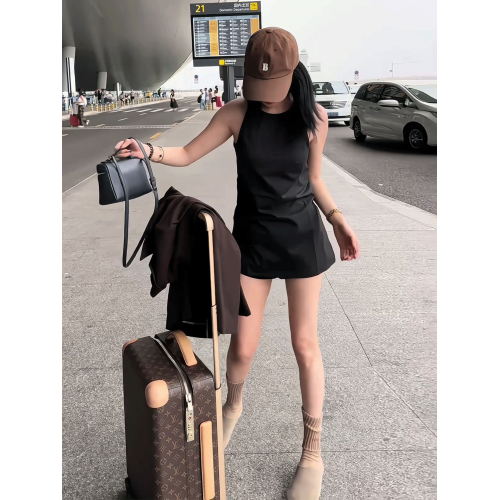 法式黑色無袖背心連衣裙女裝2025夏季新款辣妹氣質收腰小個子短裙