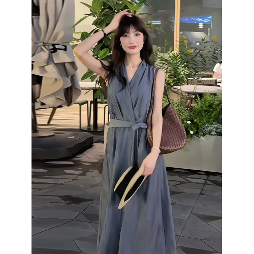 韓系無袖收腰高級感掛脖連衣裙女2025年夏季新款獨特漂亮掐腰長裙