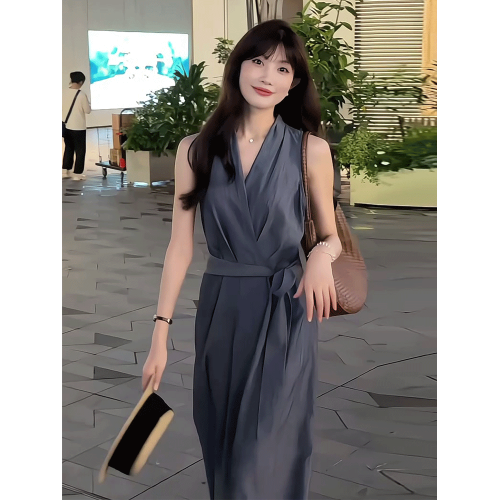 韓系無袖收腰高級感掛脖連衣裙女2025年夏季新款獨特漂亮掐腰長裙