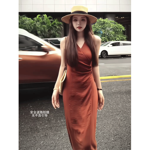 韓系氣質V領掛脖無袖連衣裙女2025夏季新款系帶收腰顯瘦包臀長裙