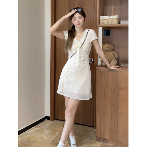 白色薄紗連衣裙子女夏季2025新款今年流行爆款漂亮夏天巨好看短裙