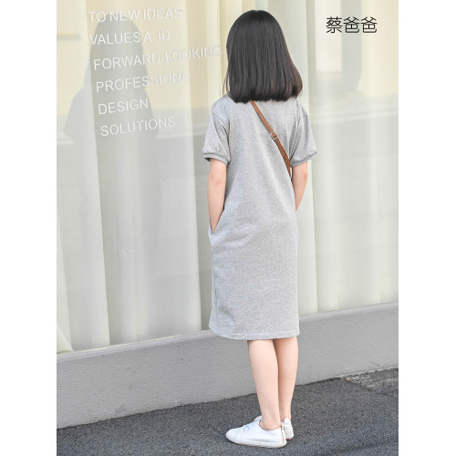 蔡爸爸童裝 2025款夏裝文藝t恤裙女童青少年淺灰色圓領連衣裙539