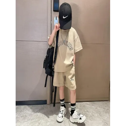 套裝男孩2025NEWHOT運動衣服夏裝兒童帥氣新款中大男童兩件套短袖