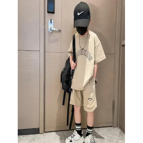 套裝男孩2025NEWHOT運動衣服夏裝兒童帥氣新款中大男童兩件套短袖