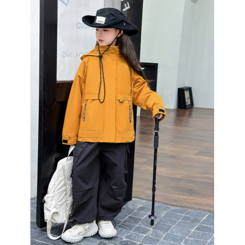 女童三合一沖鋒衣2025新款秋冬中大童洋氣時髦女孩連帽外套沖鋒衣
