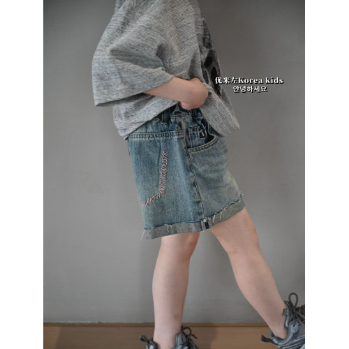 女童牛仔短褲夏季薄款2025新款夏裝女孩柔軟洋氣休閒刺綉兒童褲子