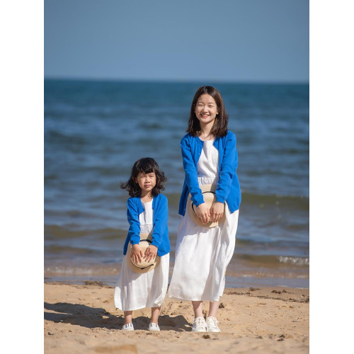 小樂往親子裝122課 春秋藍色棉開衫海邊草原度假拍照寫真母女外套