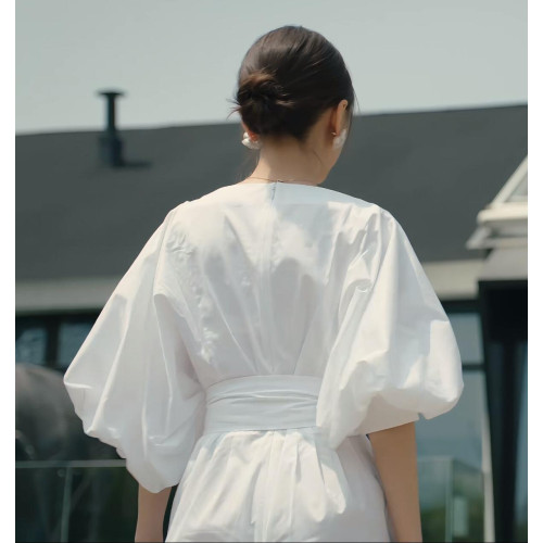 甜小姐與冷先生孟好恬甜王子文同款衣服V領連體衣白色連體短褲女