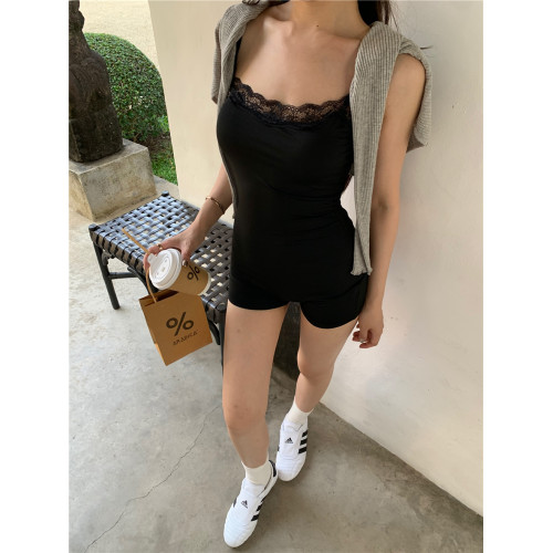 Buttetfly effect新錢風黑色吊帶蕾絲連體褲女夏季性感修身連體衣
