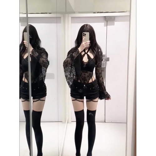 純欲風性感黑色蕾絲露腰長袖連體衣女夏季辣妹低腰包臀短褲兩件套