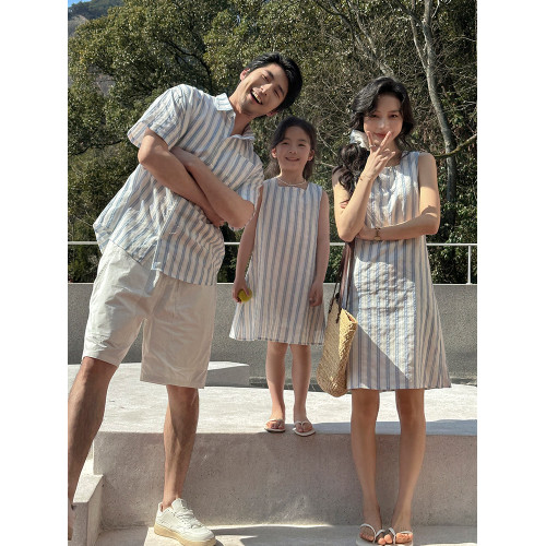 親子裝一家三四口夏季薄款條紋襯衫洋氣海邊度假家庭裝母女連衣裙