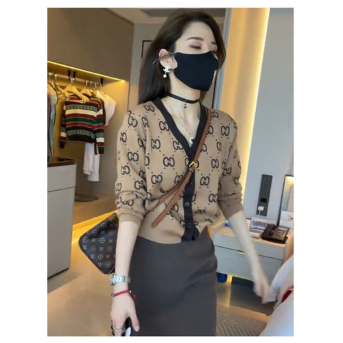 針織開衫外套女歐貨洋氣v領上衣初春秋打底衫新款小香風毛衣顯瘦