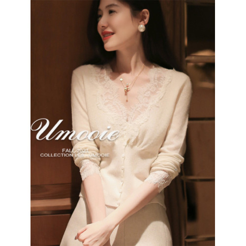 法式V領針織衫女夏季穿搭設計感蕾絲拼接顯瘦羊毛打底衫內搭上衣