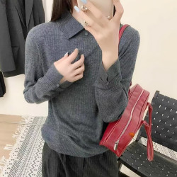 簡約翻領紐釦細羊毛親膚打底衫秋冬女款減齡顯瘦袖口開衩針織上衣