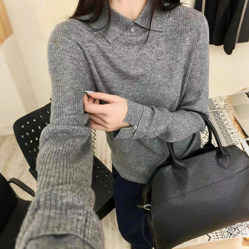 簡約翻領紐釦細羊毛親膚打底衫秋冬女款減齡顯瘦袖口開衩針織上衣