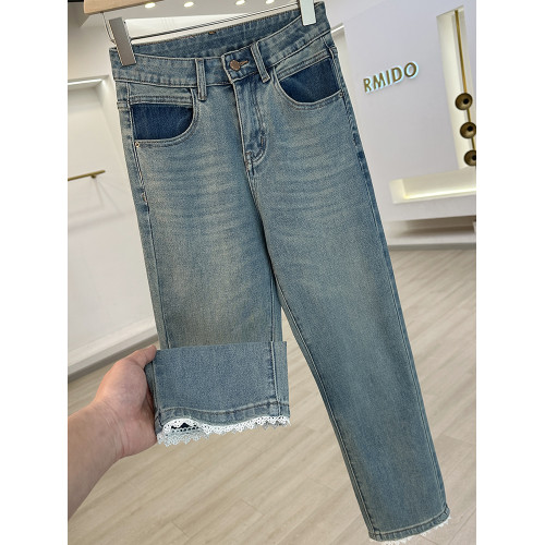 今年流行蕾絲拼接四面彈菸管褲女牛仔褲2025新款修身顯瘦九分褲子