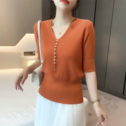 時尚多釦子扭花v領套頭針織衫女春秋新款長袖高腰純色中袖打底衫