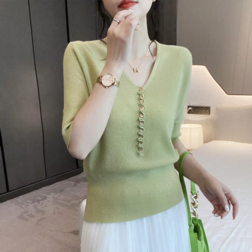 時尚多釦子扭花v領套頭針織衫女春秋新款長袖高腰純色中袖打底衫