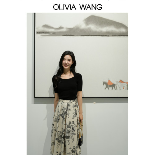 OLIVIA WANG 高級感赫本氣質修身短袖打底衫簡約純色針織衫內搭