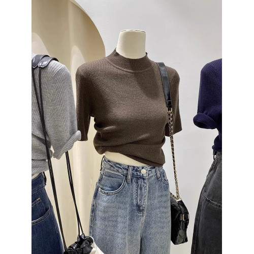 燕麥色修身半高領短袖針織衫女早春高級感半袖內搭毛衣打底衫上衣