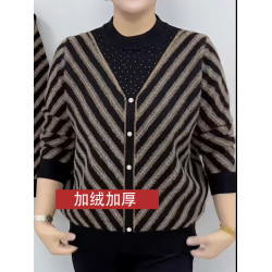 洋氣媽媽裝秋冬新款毛衣女加絨加厚保暖柔軟針織打底衫中老年上衣
